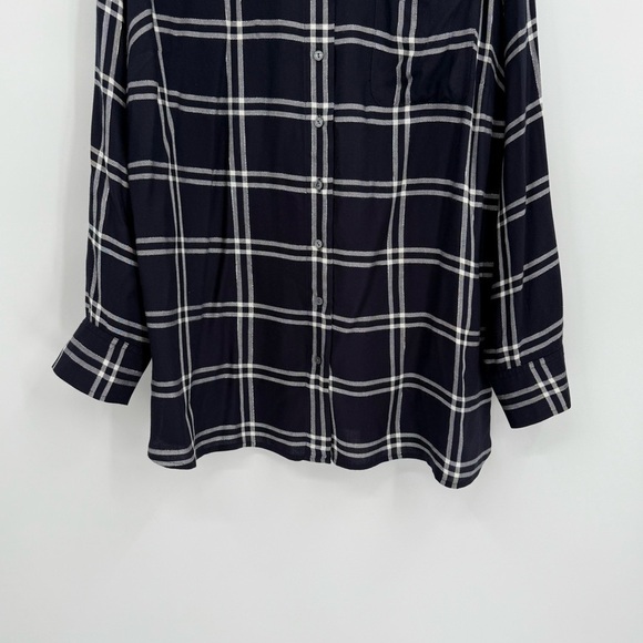 Talbots Woman 2X Button Down Shirt Top Navy Blue Plaid Long Sleeves Collared - Picture 3 of 10